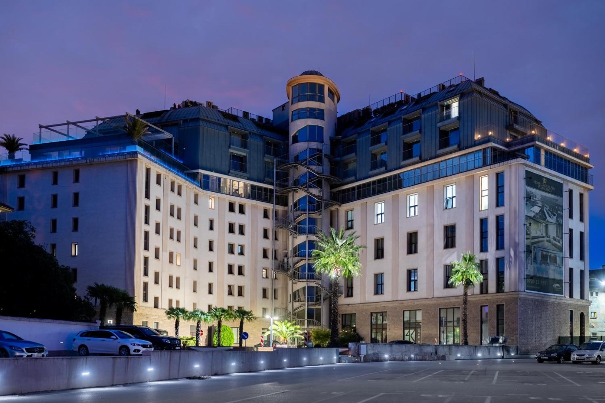 Capital City Center Apart Residence Plowdiw Exterior foto